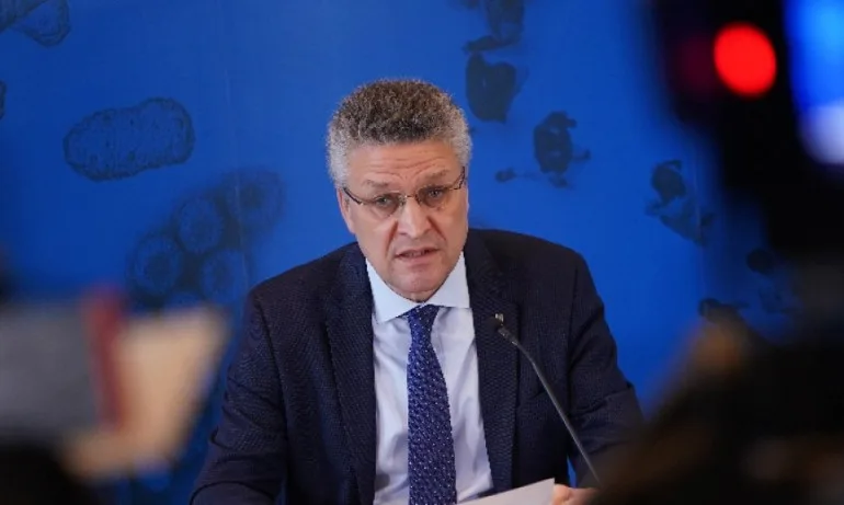 Заплашиха с убийство шефа института Роберт Кох - Tribune.bg