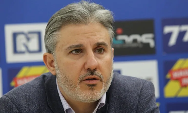 Връчват акциите на Левски на Павел Колев - Tribune.bg