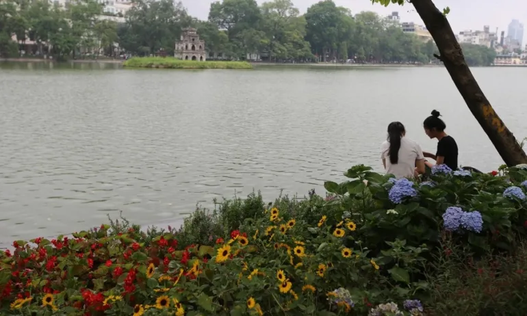 Виетнам готви евакуация на над 250 хиляди души заради тайфун - Tribune.bg