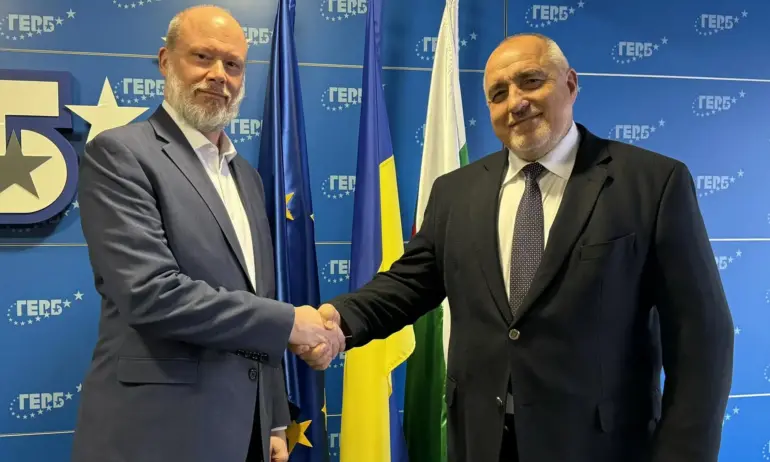 Бойко Борисов разговаря с директорът на Международния републикански институт - Tribune.bg