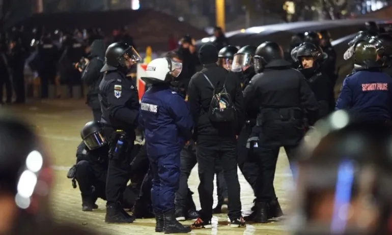 ИПИ: Радев ще трябва да реже от парите на съдиите и полицаите - Tribune.bg