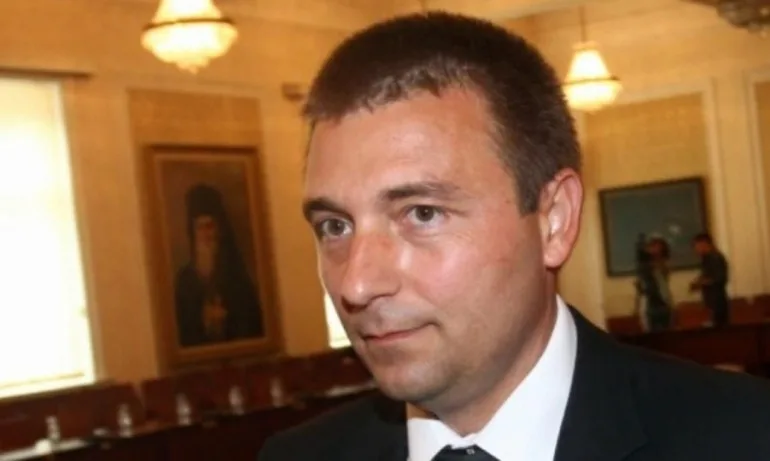 След шефа на ДАНС: кабинетът на Радев махна и зам.-шефа - Tribune.bg