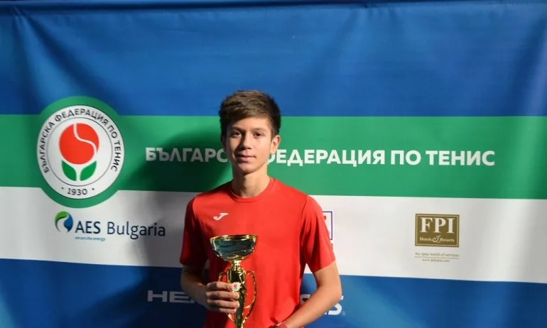 Пенев и Нестеров започнаха с победи в Украйна - Tribune.bg