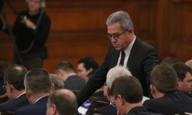 Йордан Цонев: Президентът не снема и не дава доверие – пътят за решаване на проблемите е диалог - Tribune.bg