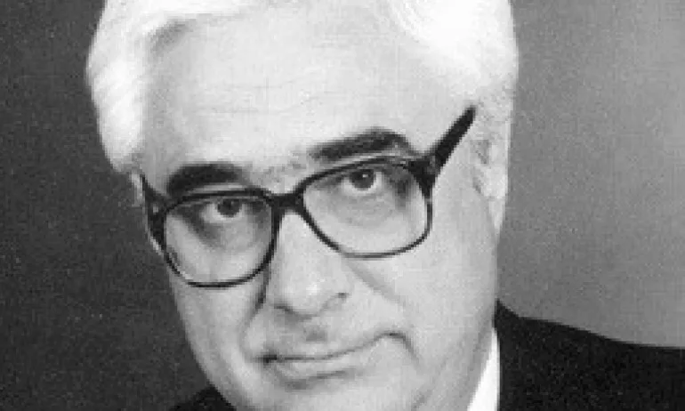 Само в Tribune.bg: Снимката на Луканов от моргата струвала бутилка водка - Tribune.bg