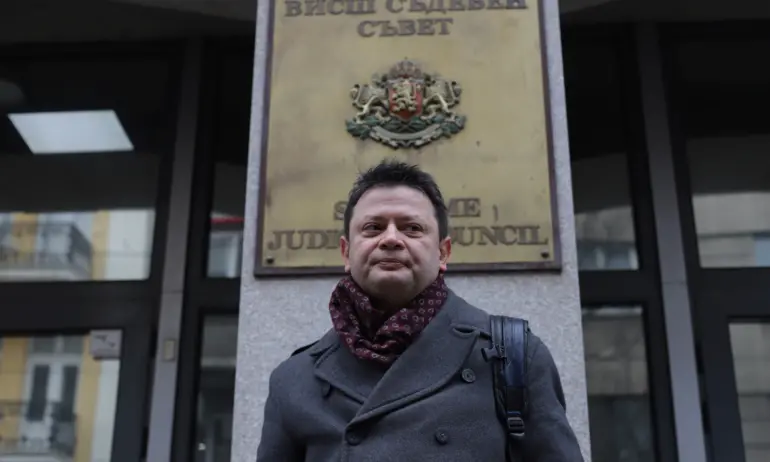 Николай Стайков: Мартин Божанов- Нотариуса е ползвал син буркан, да се провери дали е бил информатор на МВР - Tribune.bg