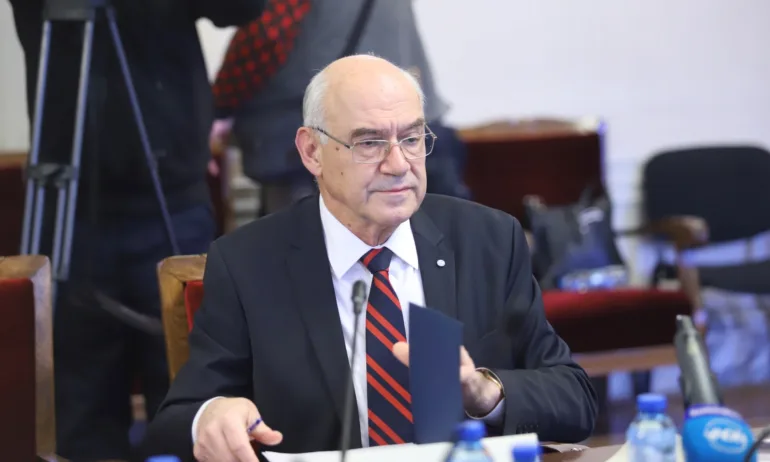 Председателят на КЕВР: Булгаргаз е закупил руски газ с посредник и ни го препродава с 20 евро по-скъпо - Tribune.bg