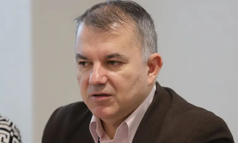 Богомил Николов: Мобилните оператори са глобявани 68 пъти за нелоялни търговски практики, но без ефект - Tribune.bg