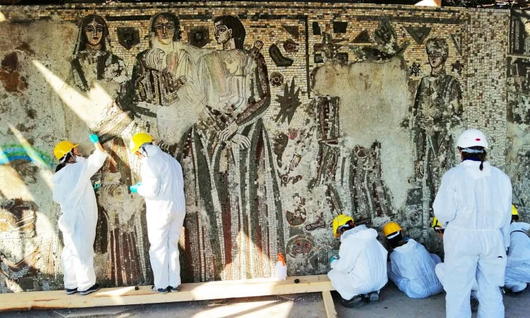 Започна реставрацията на мозайките в паметника Бузлуджа (Галерия) - Tribune.bg