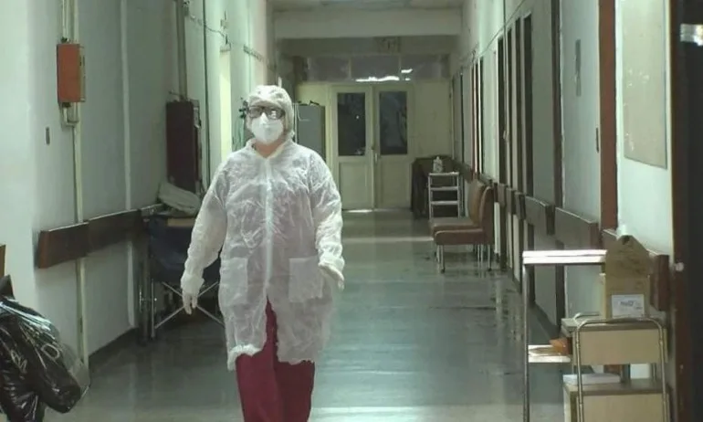 Шуменската болница се задъхва, разкриват още легла за COVID болни - Tribune.bg