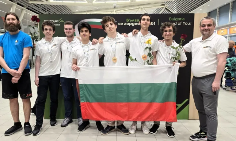 Ученици спечелиха 9 медала за България от международни олимпиади по математика - Tribune.bg