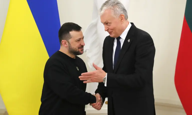 Зеленски на визита в Литва: Правителството отпуска на Киев 200 млн. евро военна помощ - Tribune.bg