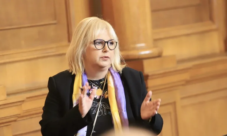 Мария Капон: По-добре скъпи избори, отколкото лошо, скъпо правителство! - Tribune.bg