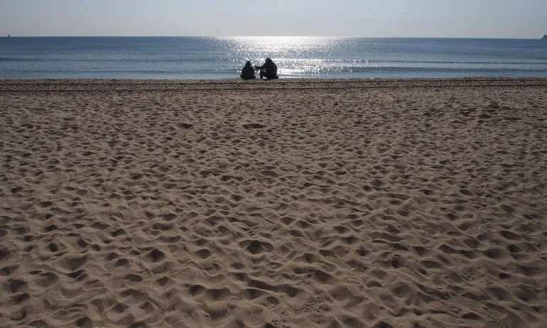 Депутати и министри почиват на родното море - Tribune.bg