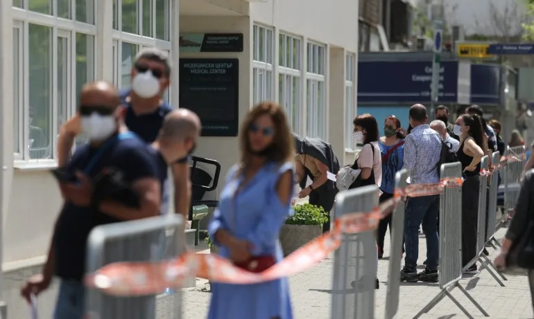 Засилен интерес към ваксините в последния ден на зелените коридори - Tribune.bg