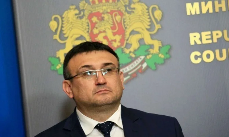 Маринов: Попълвайте настоящия си адрес в декларацията за КПП-та, не ходете да го сменяте - Tribune.bg