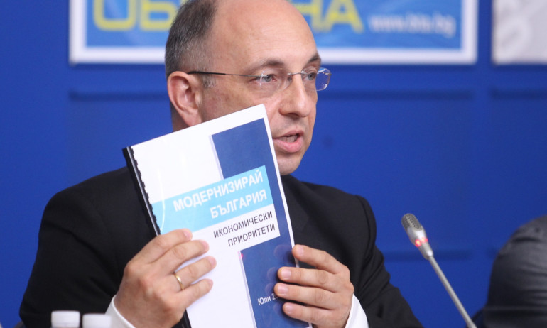 Николай Василев: Парите за пенсии са от заеми и Плана за възстановяване - Tribune.bg