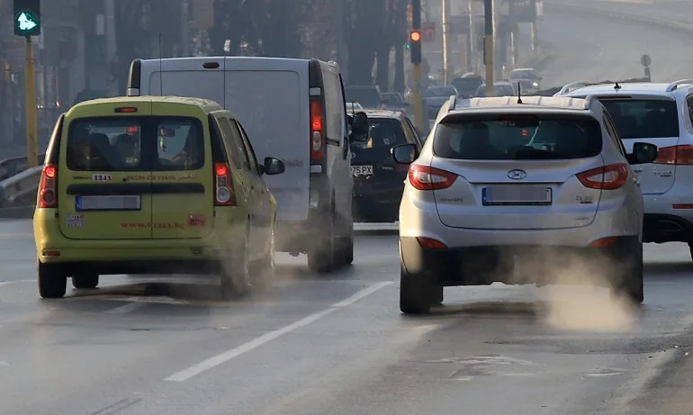 София с опасно мръсен въздух, над 10 станции са със завишени стойности - Tribune.bg