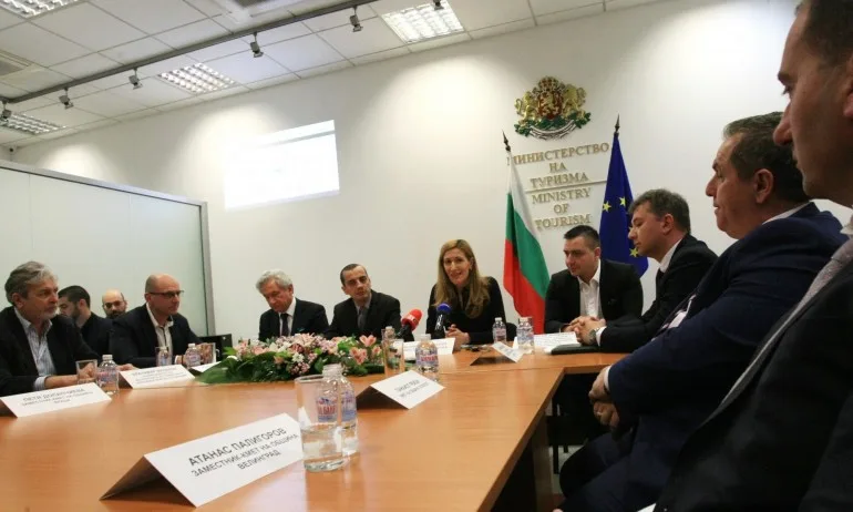 Единната система за туристическа информация започва да работи от утре - Tribune.bg