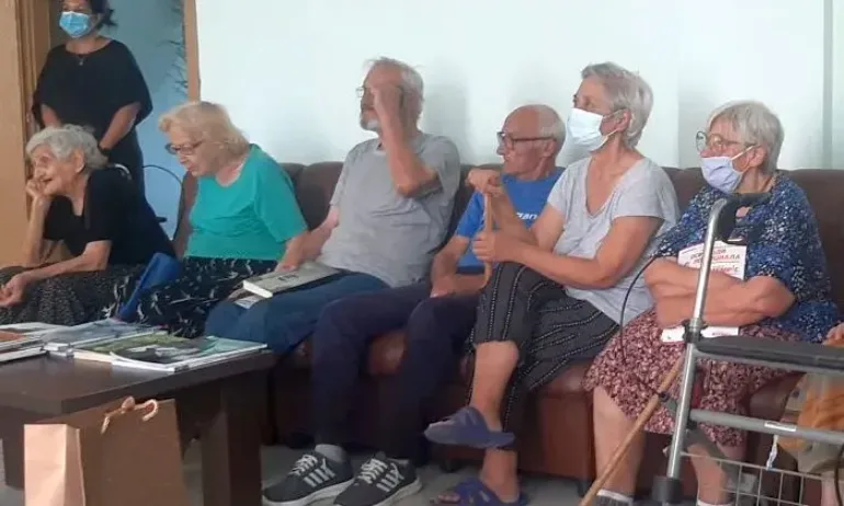 Разказ за живота и делото на Людмила Живкова развълнува хората в Дом Света Петка в Благоевград - Tribune.bg