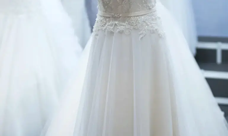 На 94-годишна възраст почина японската пионерка в булчинското облекло Юми Кацура - Tribune.bg