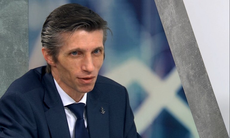 Икономист: С тези мерки правителството ще метне бялата кърпа и следващите да се оправят - Tribune.bg