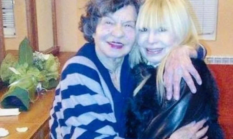 Лили Иванова за рождения ден на легендата: Неповторима Стоянка Мутафова! - Tribune.bg