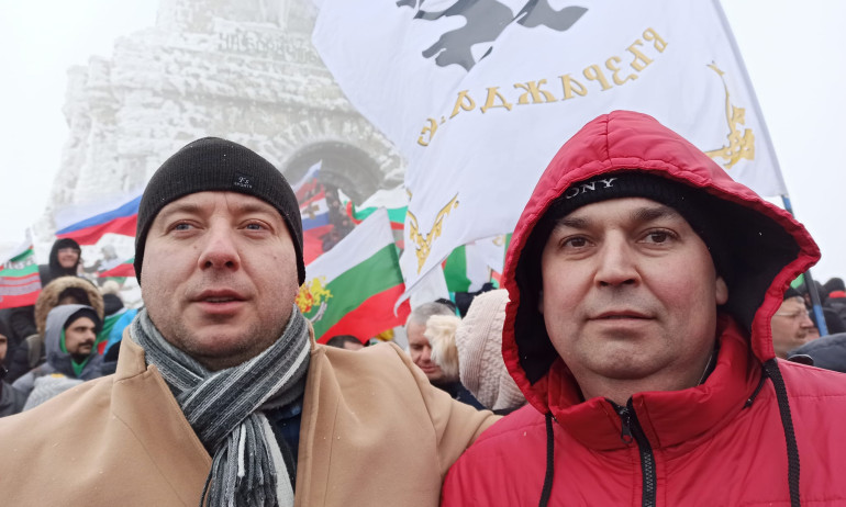 Таксиметров шофьор влиза в редиците на Възраждане - Tribune.bg