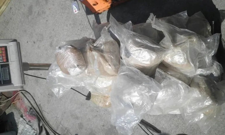 В Студентски град: Спипаха дилър с 40 кг кокаин - Tribune.bg
