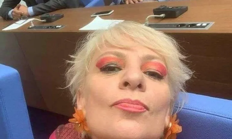 Нона Йотова с неграмотен пост за... неграмотността на Караянчева - Tribune.bg