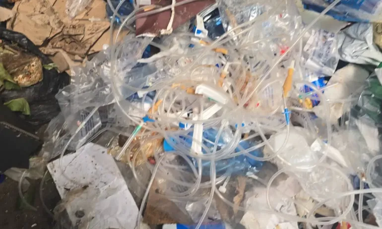 Отново: Откриха опасни медицински отпъдъци в боклука на София - Tribune.bg