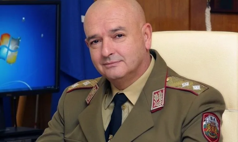 Ген. Мутафчийски на 129-годишнината на ВМА: Във времена на безпрецедентни изпитания останахме единни - Tribune.bg