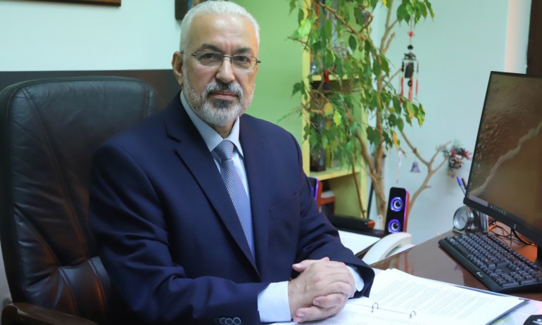 д-р Илко Семерджиев пред Tribune.bg: Увеличиха леглата в болниците, за да не се запълнят и да не се плащат компенсации - Tribune.bg