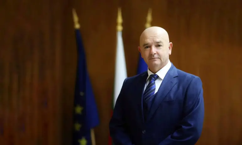 Ген. Мутафчийски: Нашите медицински сестри са нашето бъдеще - Tribune.bg