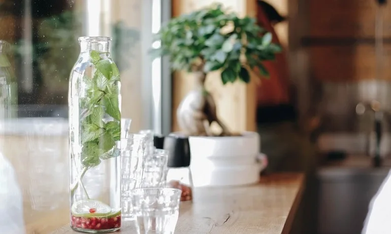 ЕК иска безплатна вода в ресторантите и повече обществени чешми - Tribune.bg