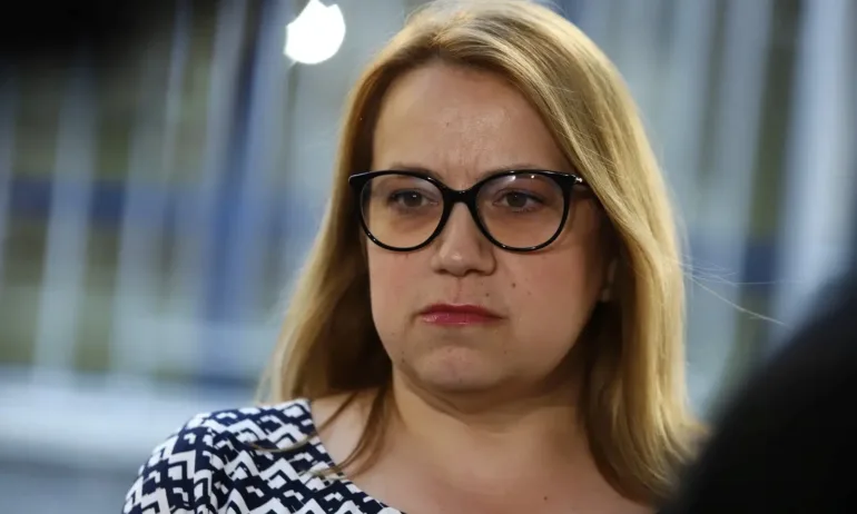 Деница Златева след обявения по-евтин газ: Добре, че отказахме седемте танкера - Tribune.bg