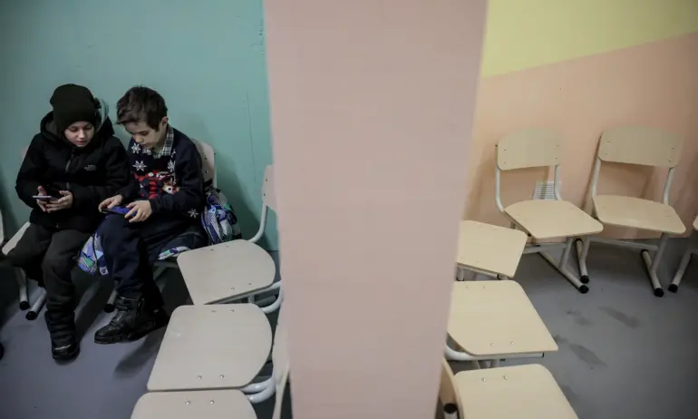 Руските училища въвеждат обучение по дрон технологии в часовете по трудово - Tribune.bg