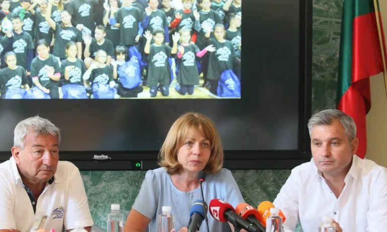 Фандъкова: ЦСКА може да построи нов стадион в рамките на сегашния - Tribune.bg