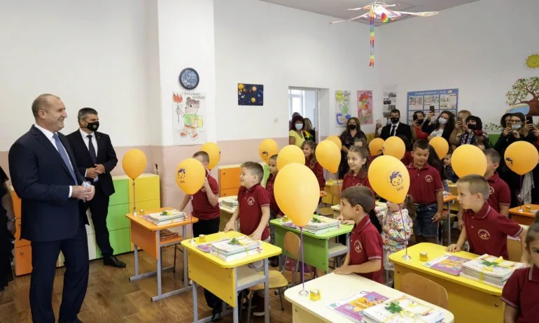 Радев готов със състава на служебното правителство, но ще го каже утре - Tribune.bg