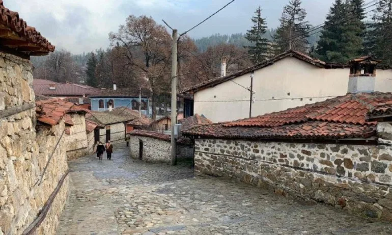 Протест в Копривщица заради проблеми във ВиК мрежата - Tribune.bg