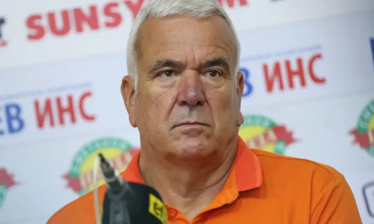 Николай Вакареев е Треньор на годината, Илиан Илиев - втори - Tribune.bg