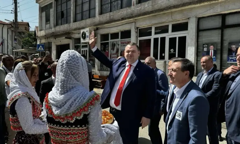 Пеевски в Рибново: Винаги може да разчитате на моята подкрепа и на ДПС - Tribune.bg