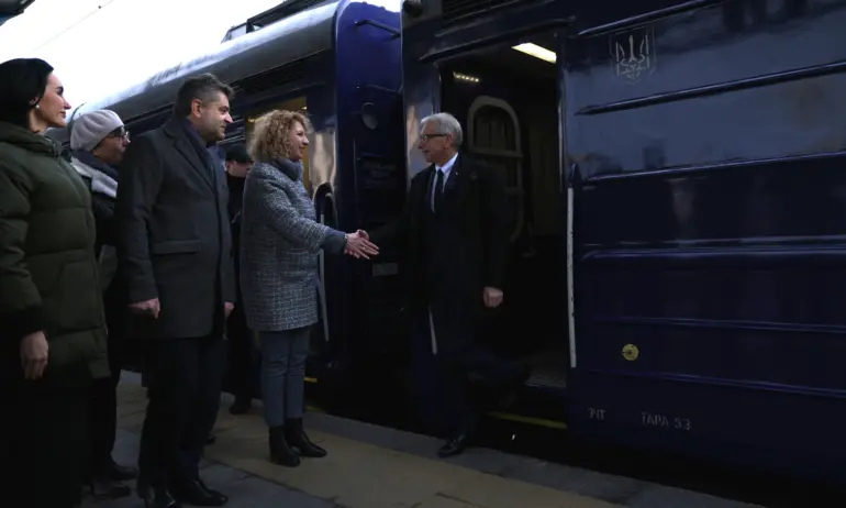 Денков: България съпреживява ужаса на войната в Украйна - Tribune.bg