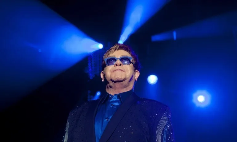 Онлайн парти на Елтън Джон преди Оскарите - Tribune.bg