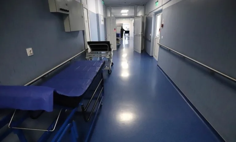 Болниците в Русенско увеличиха леглата си за пациенти с КОВИД - Tribune.bg