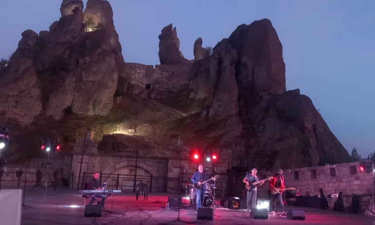 Опера на върховете и Сцена на върховете привлякоха рекорден брой изпълнители и посетители в Белоградчик - Tribune.bg