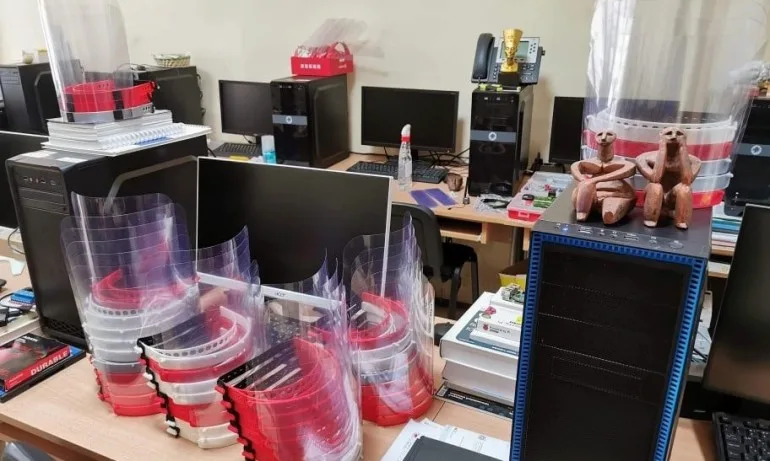 Русе ще произвежда медицински шлемове на 3D принтер - Tribune.bg