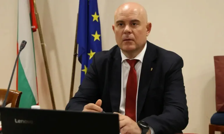 Гешев след удара с 200 км/ч: Затова прокуратурата иска отнемане на коли от пияни и дрогирани - Tribune.bg