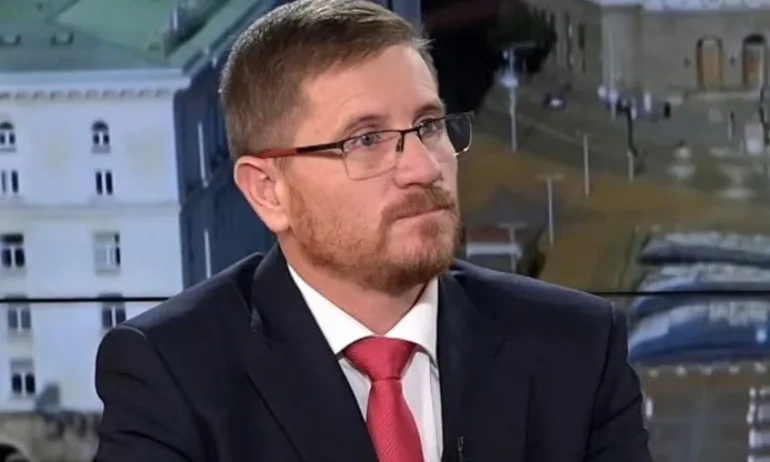 Димо Дренчев за Бюджет 2025: Определено ни подготвят за някакви непопулярни и тежки мерки - Tribune.bg