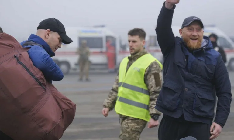 Донецк и Киев разменят военнопленници, 141 души се прибират у дома - Tribune.bg